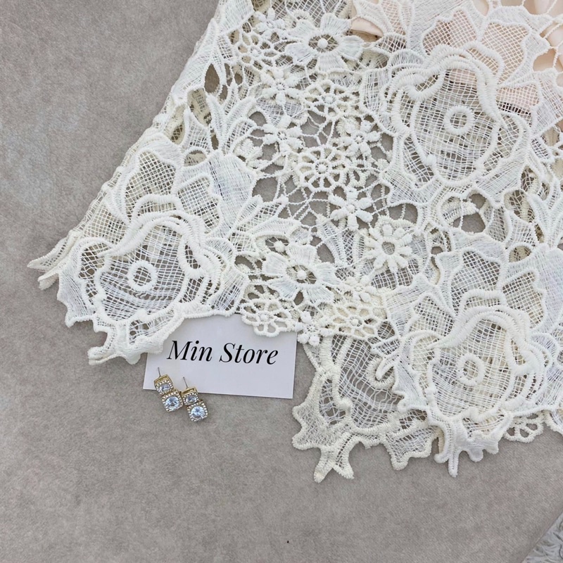 Siêu phẩm váy ren