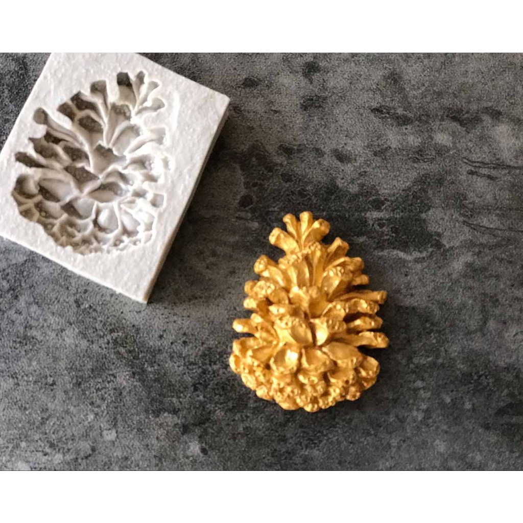 Khuôn làm bánh kẹo hình quả thông Giáng sinh xinh xắn