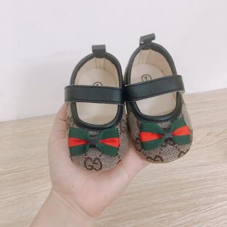 Sandan gucci bé gái