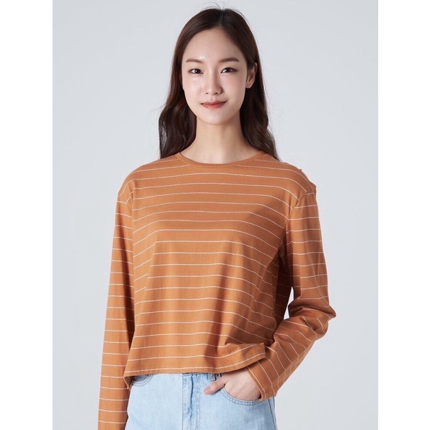 Áo Crop Kẻ | 8 S E C O N D S
