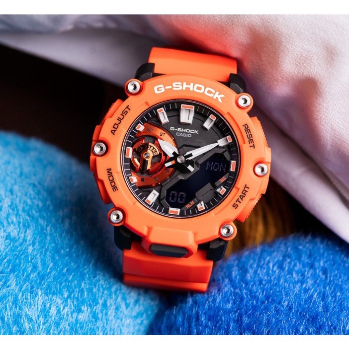 Đồng Hồ Nam Dây Nhựa Casio G-Shock GA-2200M-4ADR Chính Hãng Lõi Carbon GA-2200M-4A