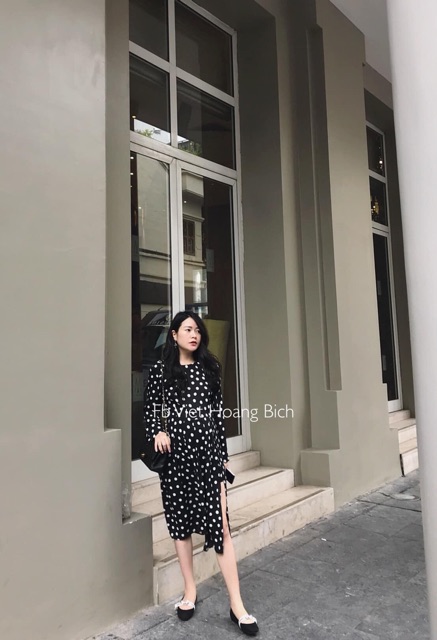 Bộ jumpsuit giả váy chấm bi - kiểu hở lưng