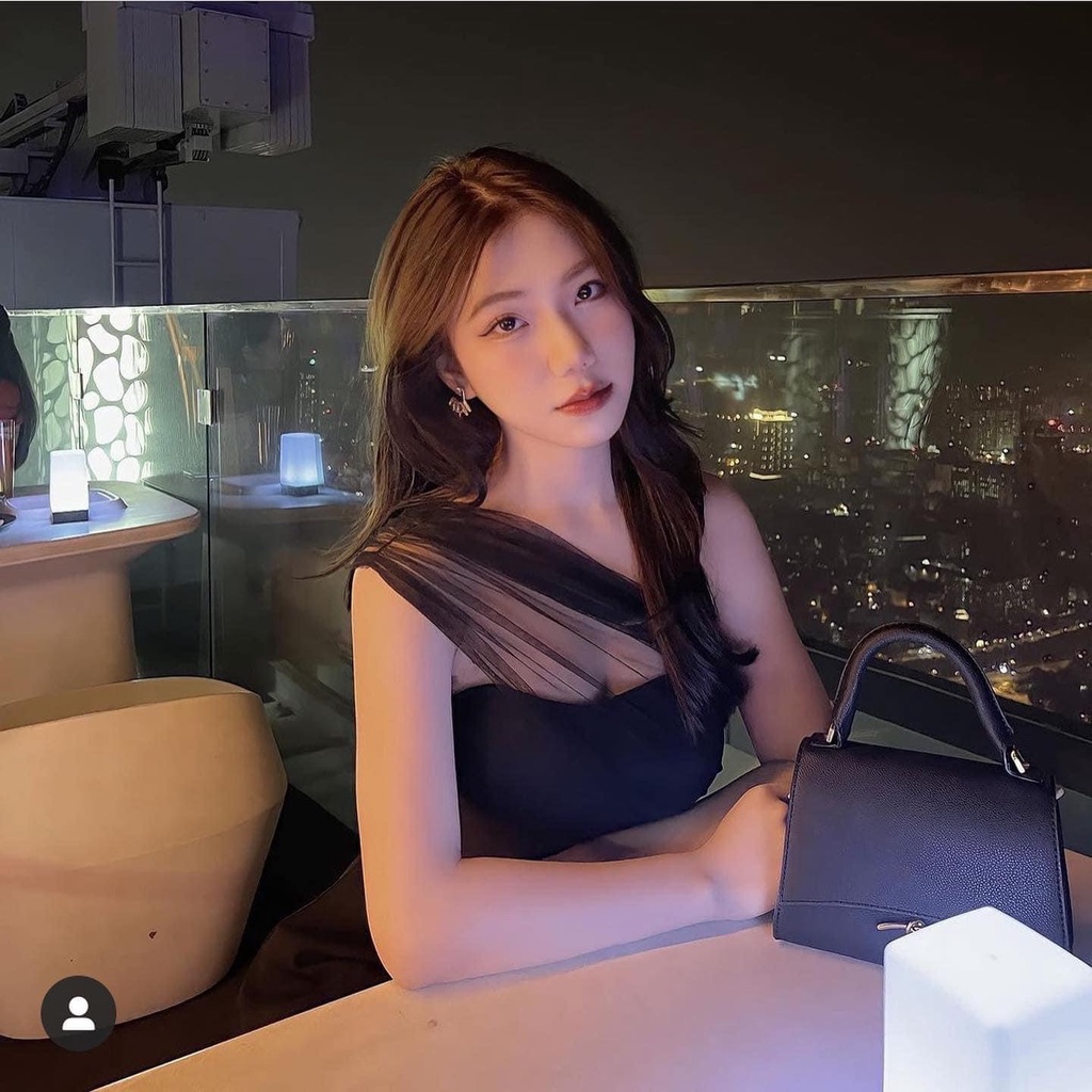 Áo Cụp Ngực Ren Vắt Chéo Điệu Đà Tôn Dáng