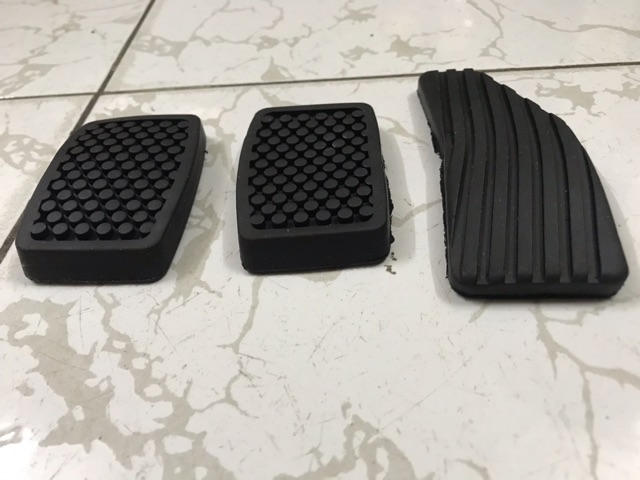 Cao su chân Côn Ga Phanh xe DAEWOO Matiz 1 bộ 3 cái