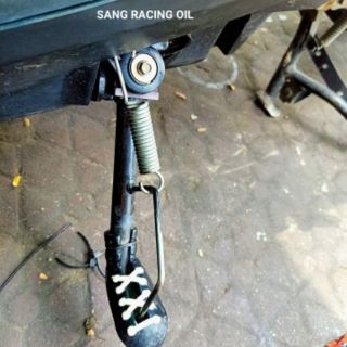 Bọc chân chống nghiêng cho xe máy