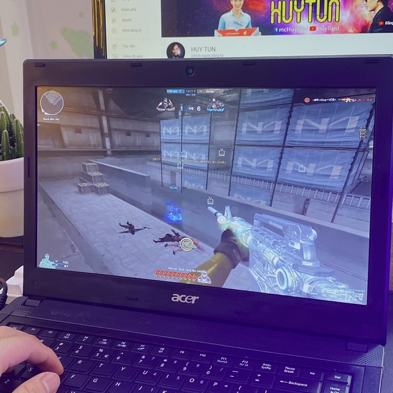 Laptop acer 4750 dùng văn phòng chơi LOL phím ssd mới