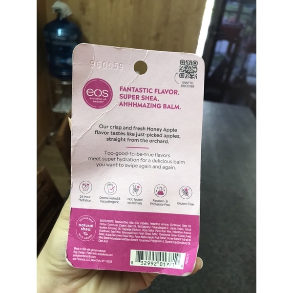 Son trứng dưỡng môi EOS 7g  honey