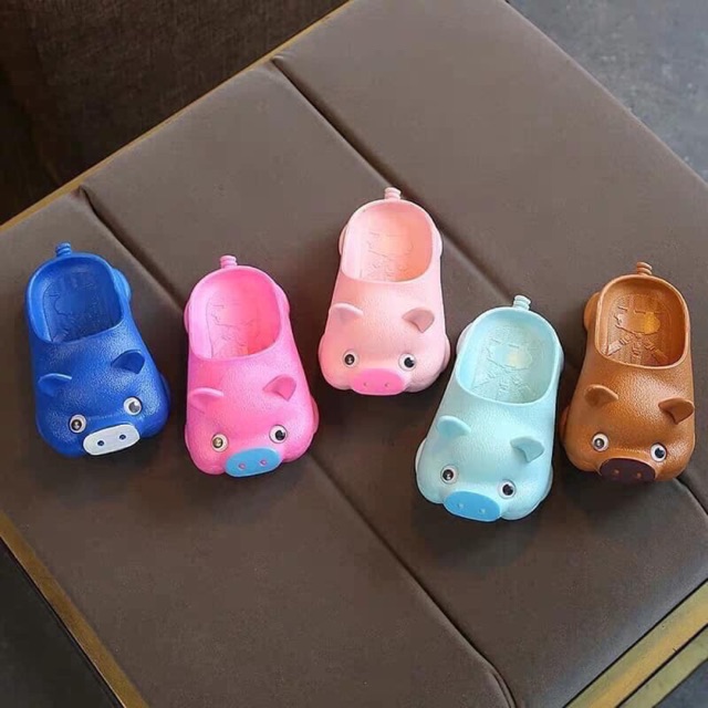 Dép sục heo cho bé