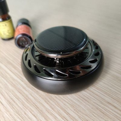 [ Kèm nước hoa ] Máy Bay Trang Trí Taplo Chạy Năng Lượng Mặt Trời Trang Trí Xe Hơi - Bàn Làm Việc