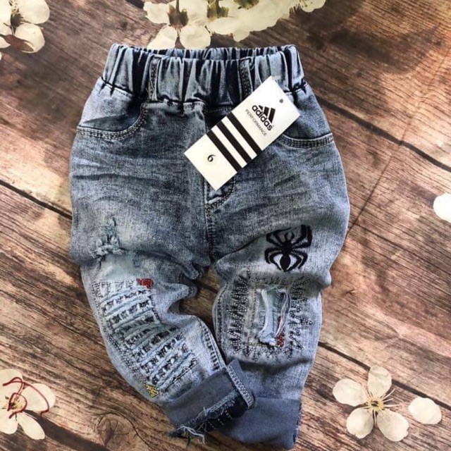 Quần 410k của chử liên