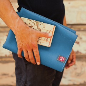 Thảm tập yoga du lịch Manduka Eko Superlite 1.5mm, xếp gọn