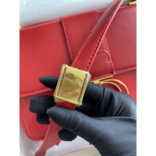 Túi đeo chéo khóa CD