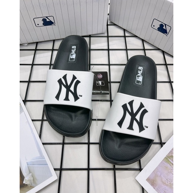 [CHÍNH HÃNG] DÉP MLB NỘI ĐIA NY TRẮNG ĐEN - DÉP QUAI NGANG CAO SU CHỐNG NƯỚC - UNISEX NAM NỮ - SS20PR002