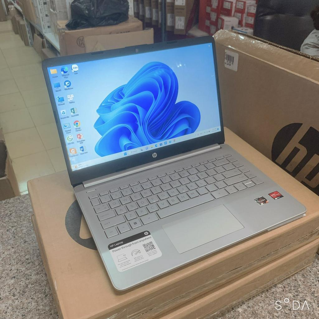 Laptop HP 14 Ryzen R3-3250U | RAM 8G | SSD 128G | màn 14 inch HD | Mầu Bạc | Win 11| Mới 100% nguyên hộp