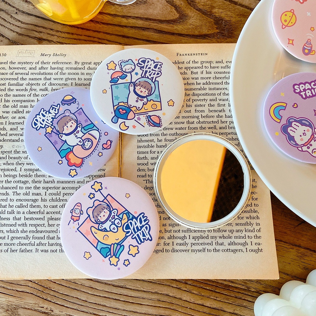 Gương Trang Điểm Mini Hình Tròn Bằng Thiếc Dễ Thương Cho Nữ