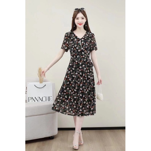 Váy hoa voan 2 lớp cho phụ nữ trung niên. Đầm mùa hè đi biển cho mẹ sang trọng quí phái