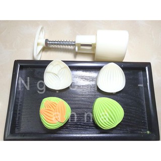 NQ50-972 (L5) - Khuôn Lò Xo Bánh Trung Thu / Bánh Dứa (Thơm) Hình Búp Sen Nhỏ 50g 2 Mặt