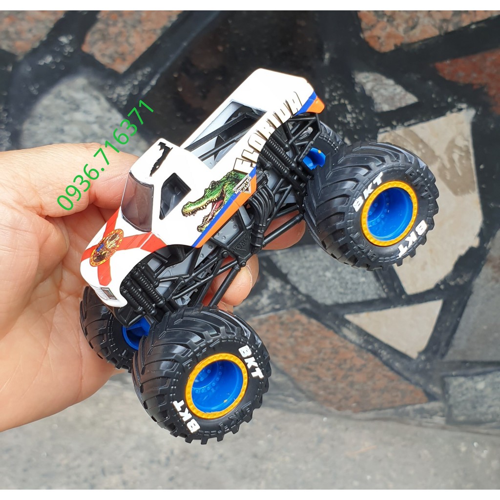 Mô hình xe tải quái vật Monster Jam MJ39 hàng Spin Master Canada