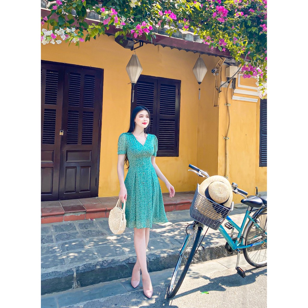 [Mã FAGREEN1505 giảm tới 30K đơn 99K] Váy cổ V phối cúc ngọc giữa Zym’s House - LT153 | BigBuy360 - bigbuy360.vn