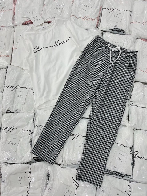 BỘ MẶC NHÀ NỮ QUẦN KẺ TRẺ TRUNG | BigBuy360 - bigbuy360.vn