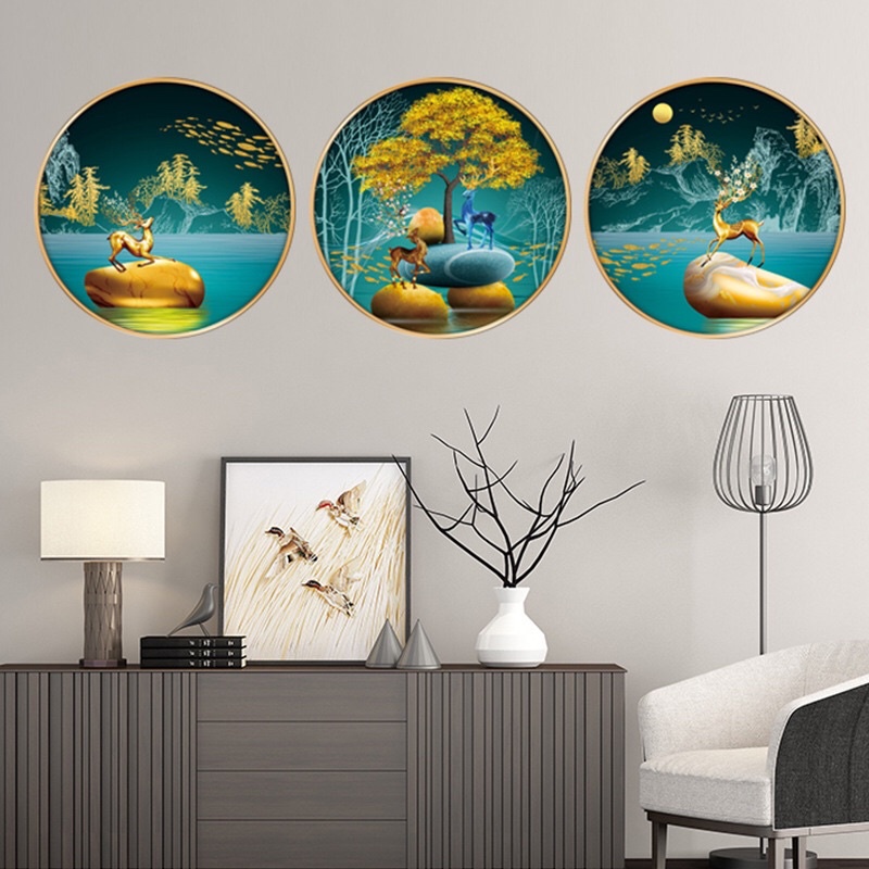 Decal dán tường khung tròn hươu vàng sang trọng, trang trí phòng khách