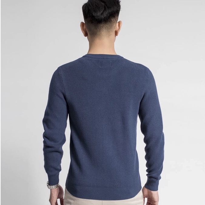 Áo len nam Aristino cổ tròn dáng slim fit bo gấu cổ tay mặt trước dệt hiện đại len acrylic nhẹ ấm đàn hồi AWO009W8