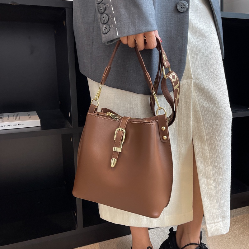 Túi Đeo Chéo Một Vai Cao Cấp Thời Trang