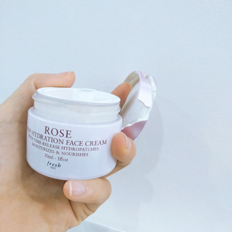 Kem dưỡng ẩm trắng da se khít lỗ chân lông The Fresh Rose Deep Hydration Face Cream