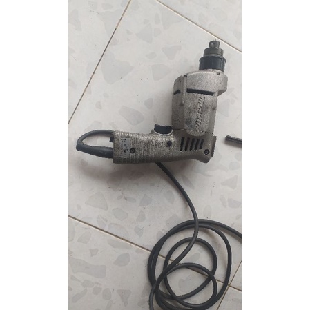 Bắt vít Makita 100v