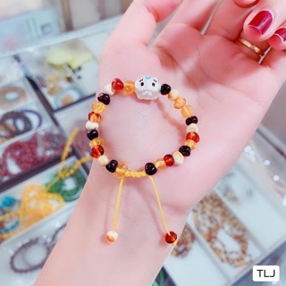 Vòng tay hổ phách