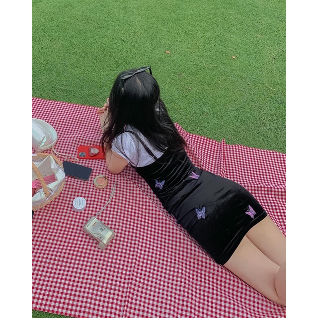 Đầm nhung đen hoạ tiết butterfly