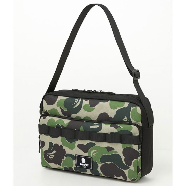 Túi đeo chéo vai rằn ri Bape sức chứa lớn đựng laptop iPad tích hợp móc khoá cho nam và nữ