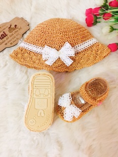 Mũ& giày có đế cho bé