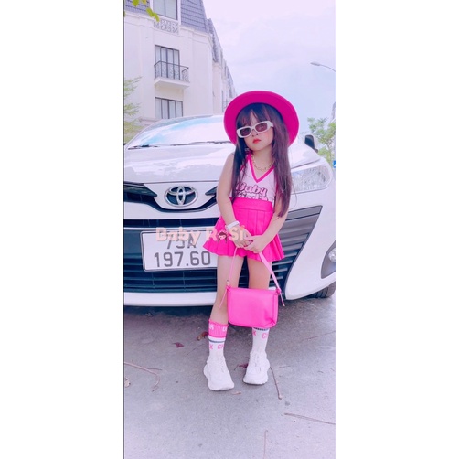 Áo yếm cổ V cho bé