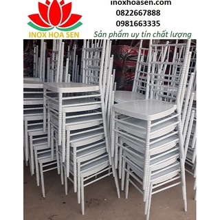 Ghế tiệc cưới tiffany trắng