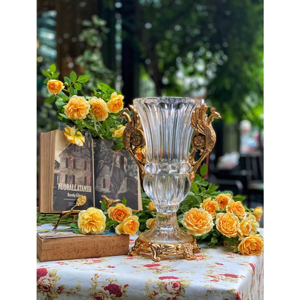 Ly cao cắm hoa - Ly thủy tinh trưng bày