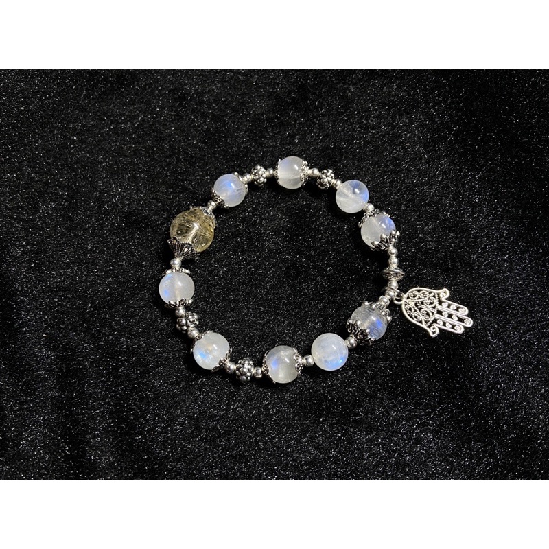 Vòng tay mặt trăng