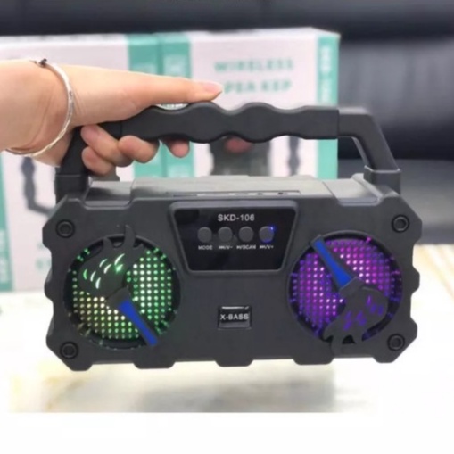 Loa bluetooth, loa karaoke SKD-106 mẫu mới 2022 với công suất lớn