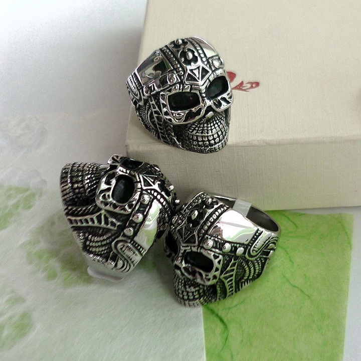 Nhẫn đầu lâu NZ678