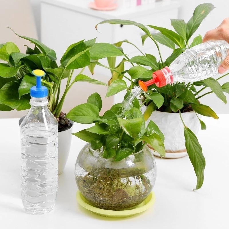 Vòi tưới cây mini với 3 màu tiện dụng dùng cho sân vườn