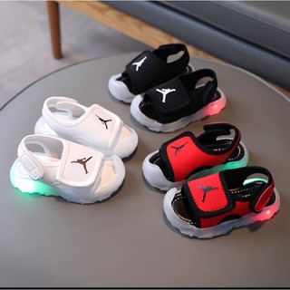DÉP SANDAL{FREESHIP} CÓ MIẾNG DÁN ĐIỀU CHỈNH QUAI CHO BÉ