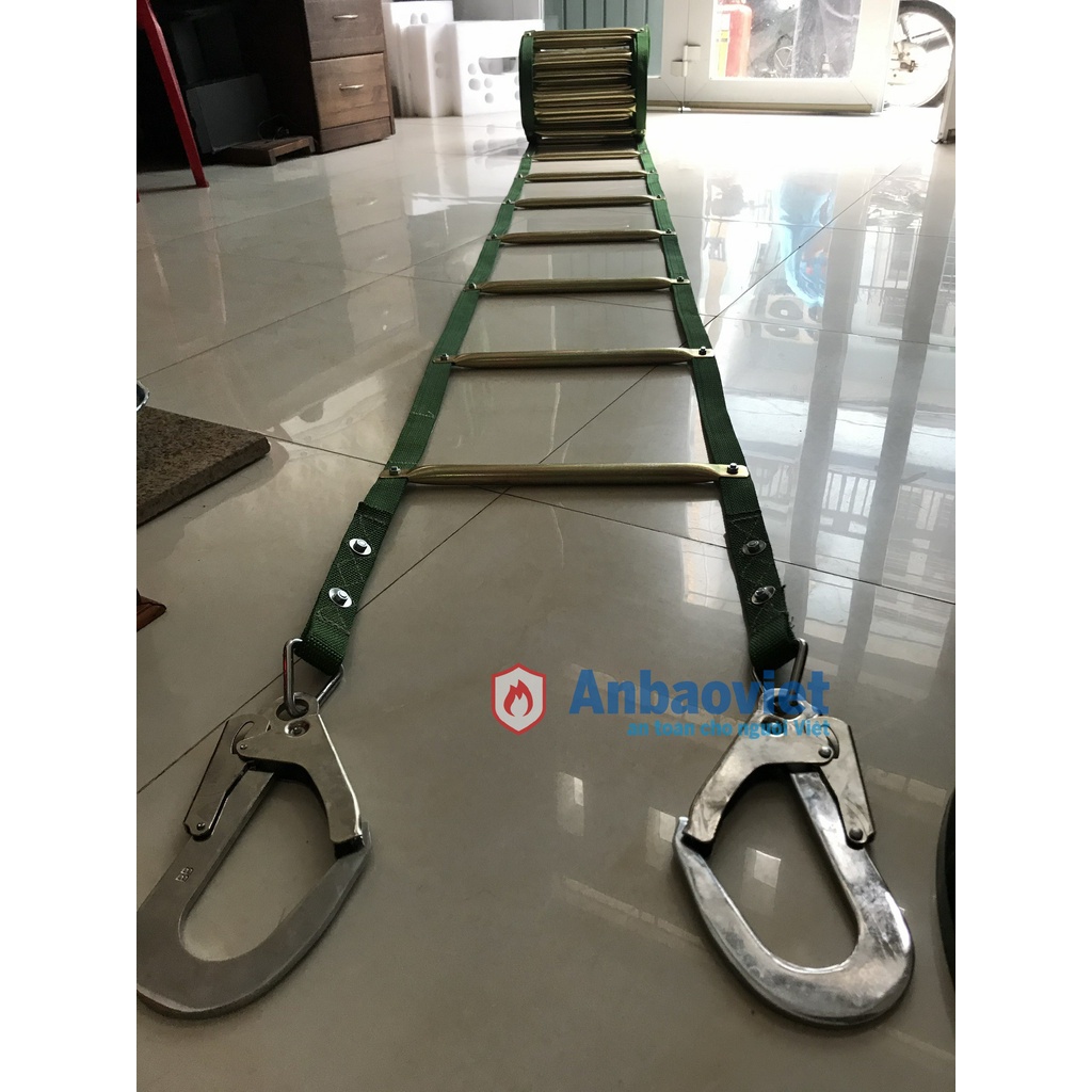 Thang dây thoát hiểm dài 30 mét bao gồm cặp móc chịu lực, chống rỉ, chống ăn mòn