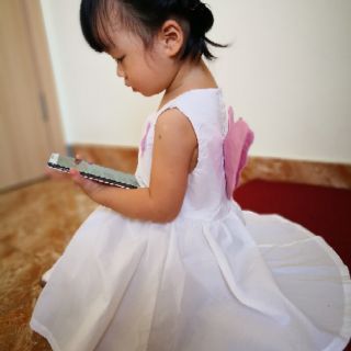 Váy trắng cánh thiên thần