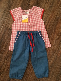 Xả bộ jumping beans bé gái