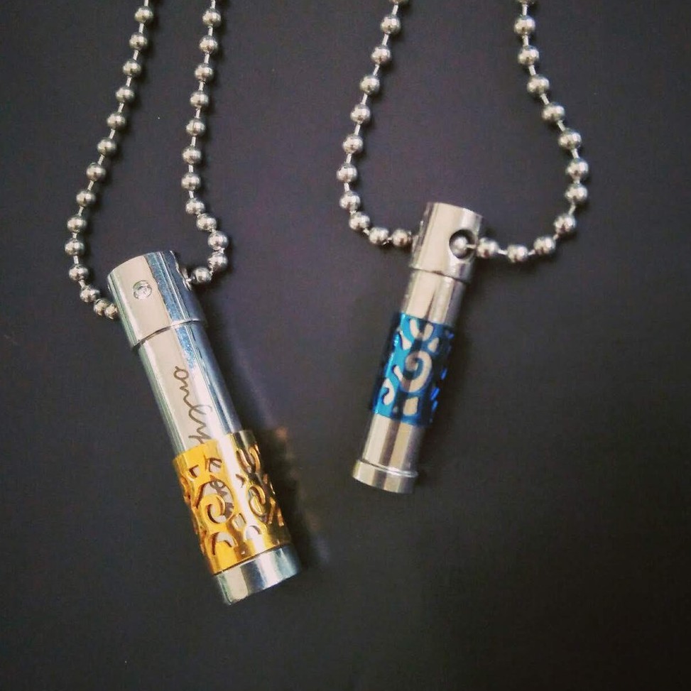 vòng cổ mặt DC nước hoa