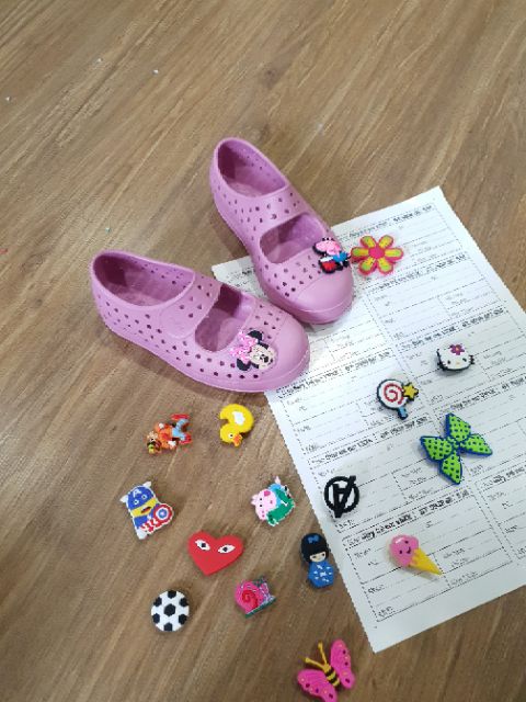 Giày Native có quai, TẶNG 2 Jibbitz cho bé gái