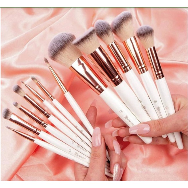 Bộ cọ BH Cosmetics Rosé Romance - 12 Piece Brush Set With Cosmetic Bag - BH 12-2