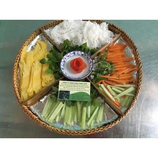 Mẹt tre chia ngăn đựng đồ ăn đẹp mắt