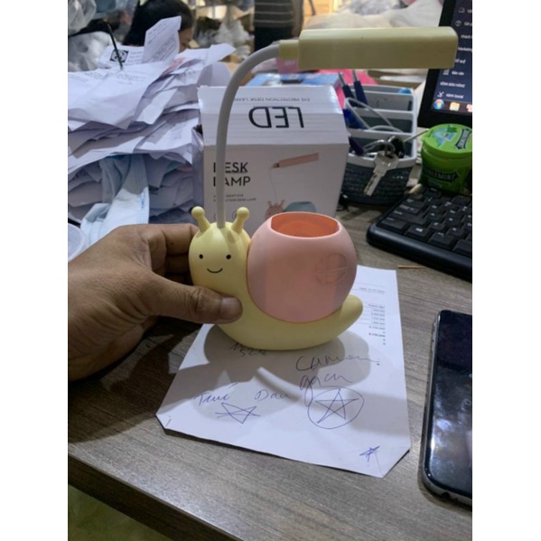 Đèn học để bàn hình ốc sên chú sâu,,,