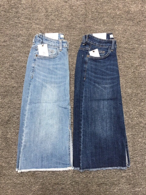 Chân váy jeans dài qua gối tua lai lưng cao